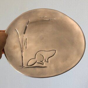 Vintage Hoselton Sculptures Canada Footed Aluminum Beaver Reed Plate Signed Rare